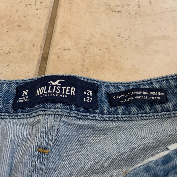 Hollister Curvy Ultra High-Rise Mom Jeans 26x27 - Picture 2 of 7